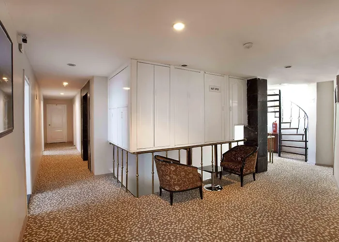 فندق يسيل بارك